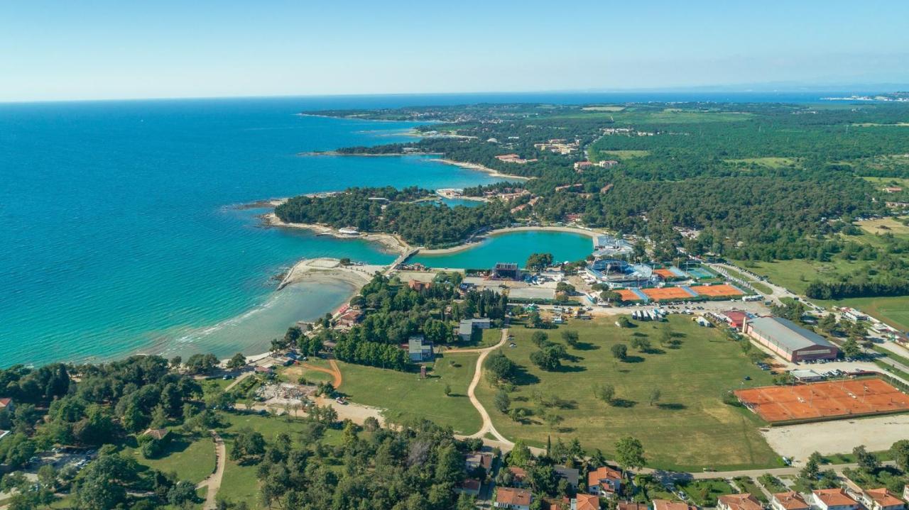 Apartment Melarnian Near The Beach In Umag Exteriör bild